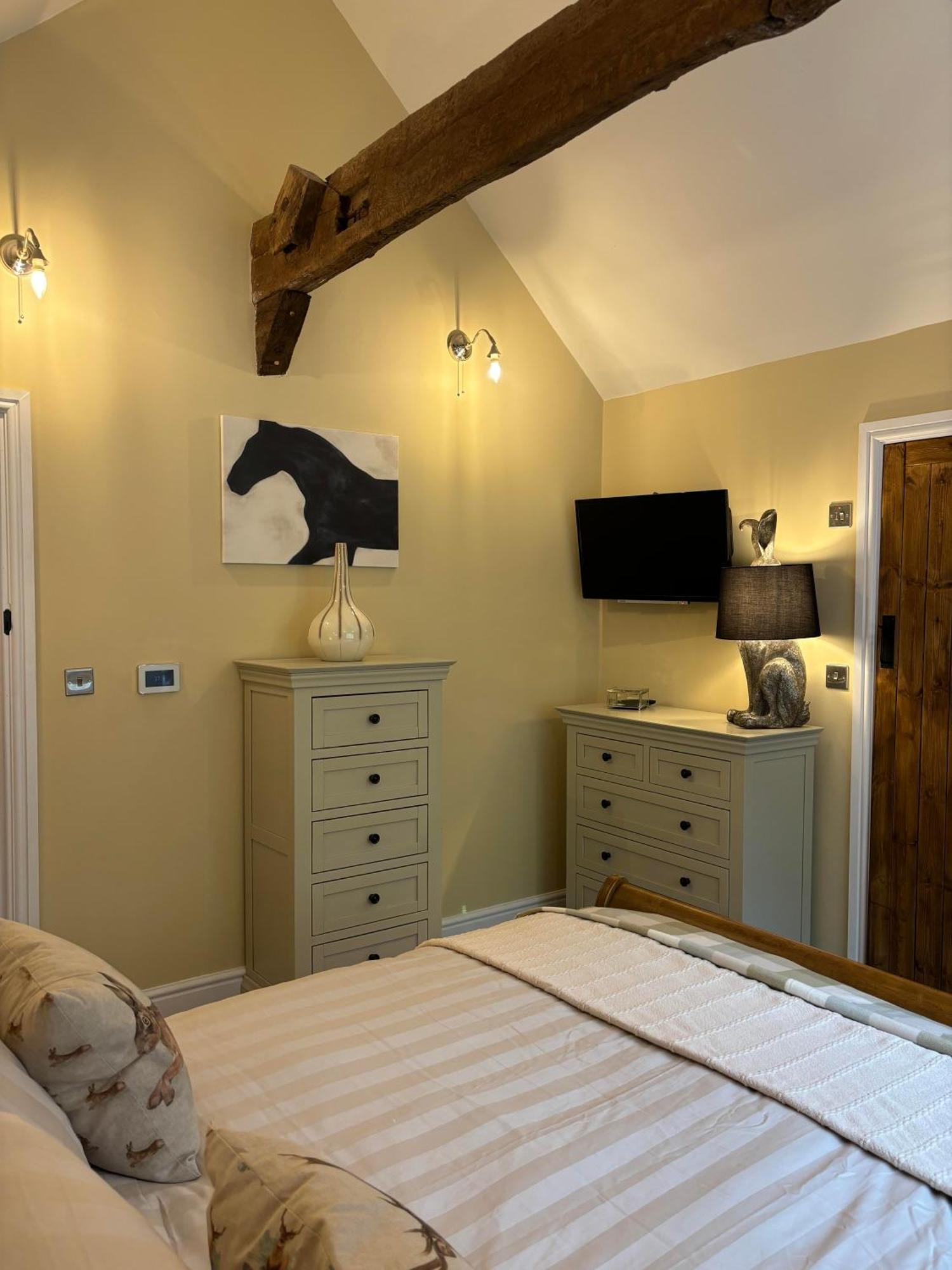 Mulberry House Farm Mulberry Lodge 치펜햄 외부 사진