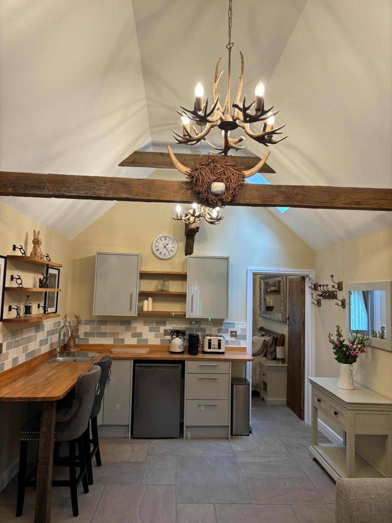 Mulberry House Farm Mulberry Lodge 치펜햄 외부 사진